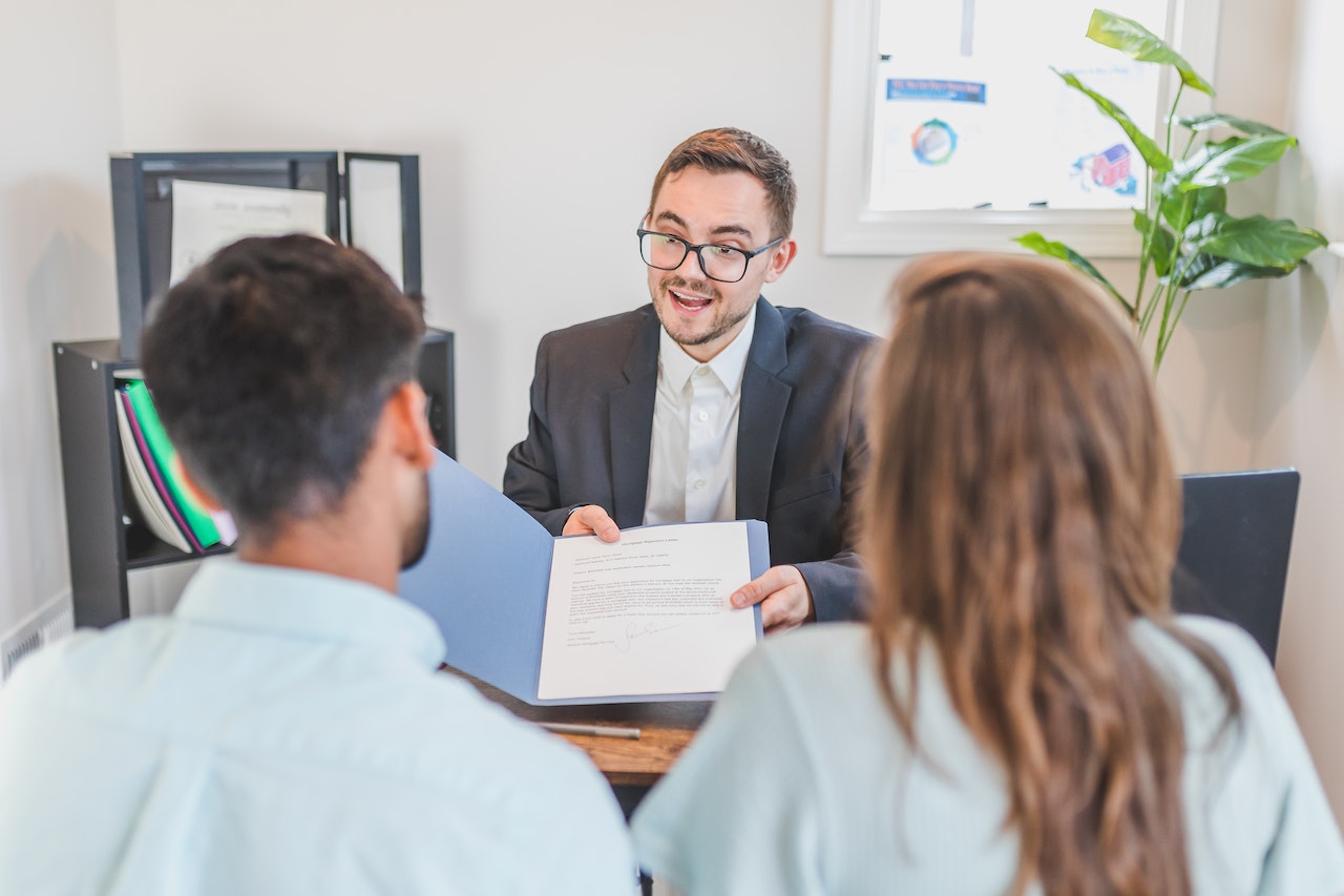 Is it better to be an independent broker than net mortgage branch operator